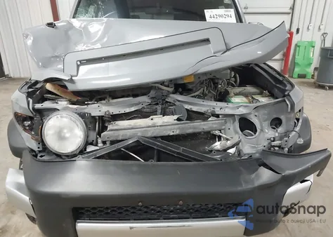 2014 Toyota Fj Cruiser z USA, uszkodzony, nr VIN JTEBU4BF7EK181062